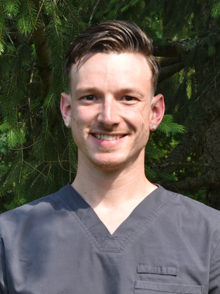 Staff-Oliva Dreyton Oliva, DVM